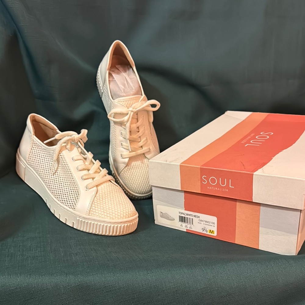 Soul Naturalizer Women's Cream Sneakers